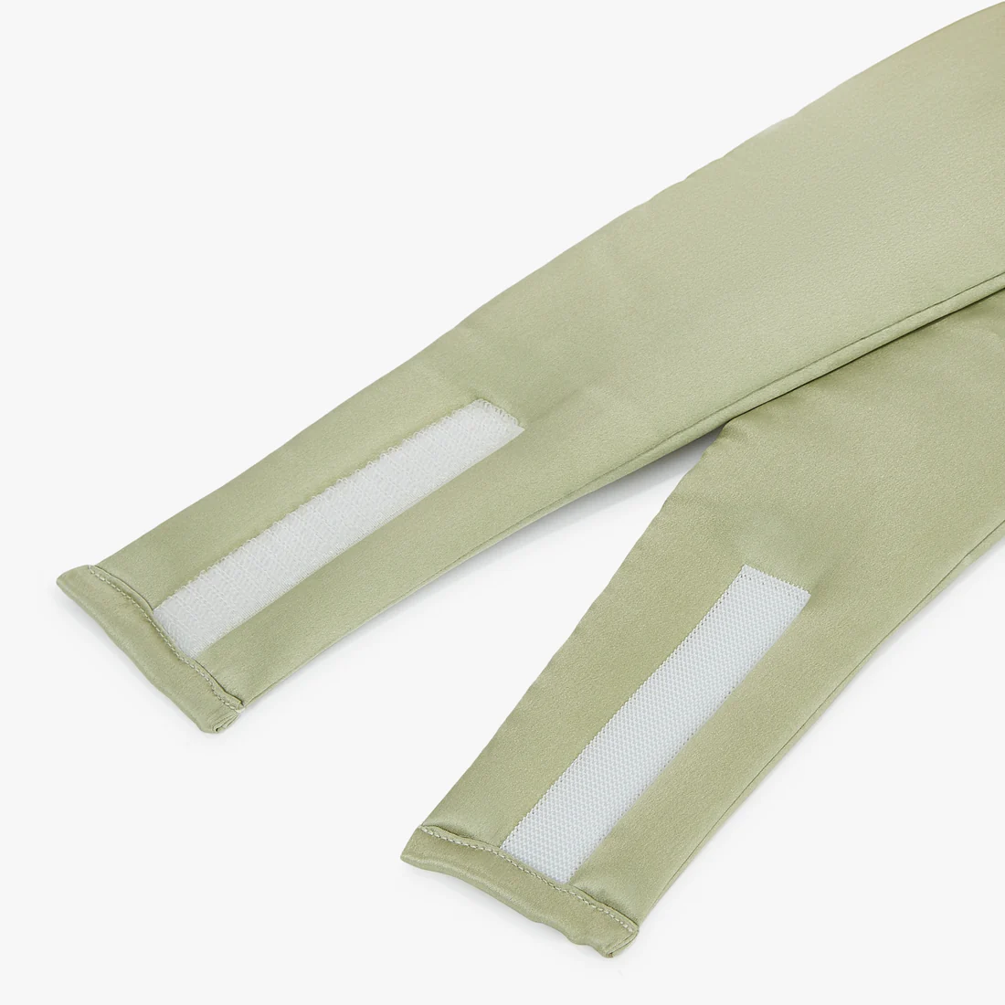 Green silk deep sleep mask with adjustable strap for ultimate comfort